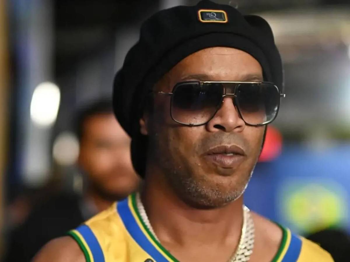 ¡Insólito! Ronaldinho sale del retiro y vuelve al fútbol: Inscrito por impensado club