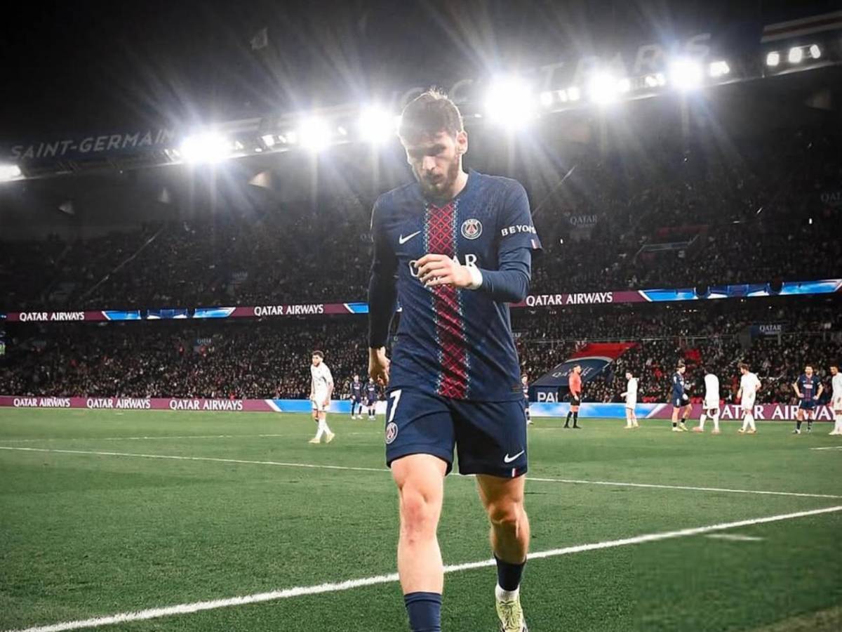 Rechaza al Barcelona por Real Madrid; Manchester podría ir por hondureño y Modric decide