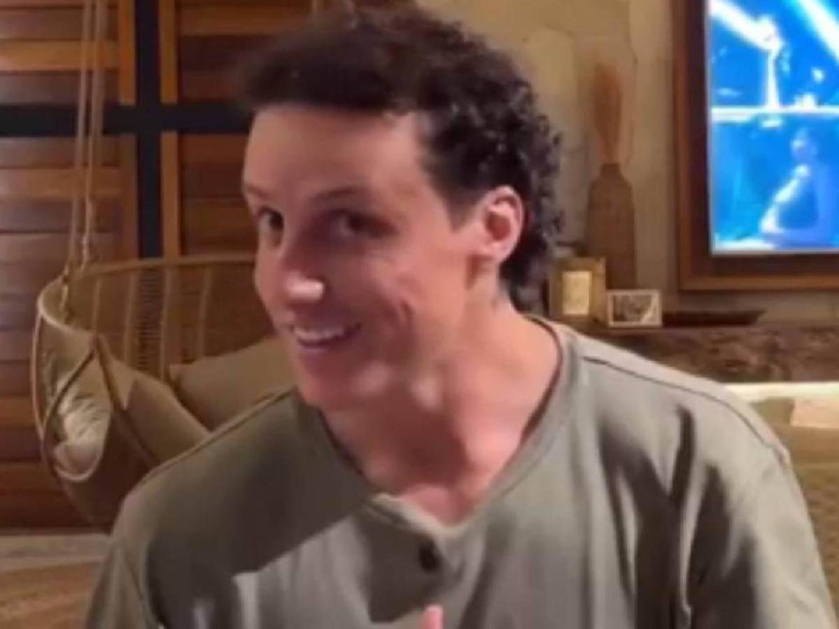 David Luiz luce irreconocible: el sorpresivo cambio de look tras cortarse el pelo