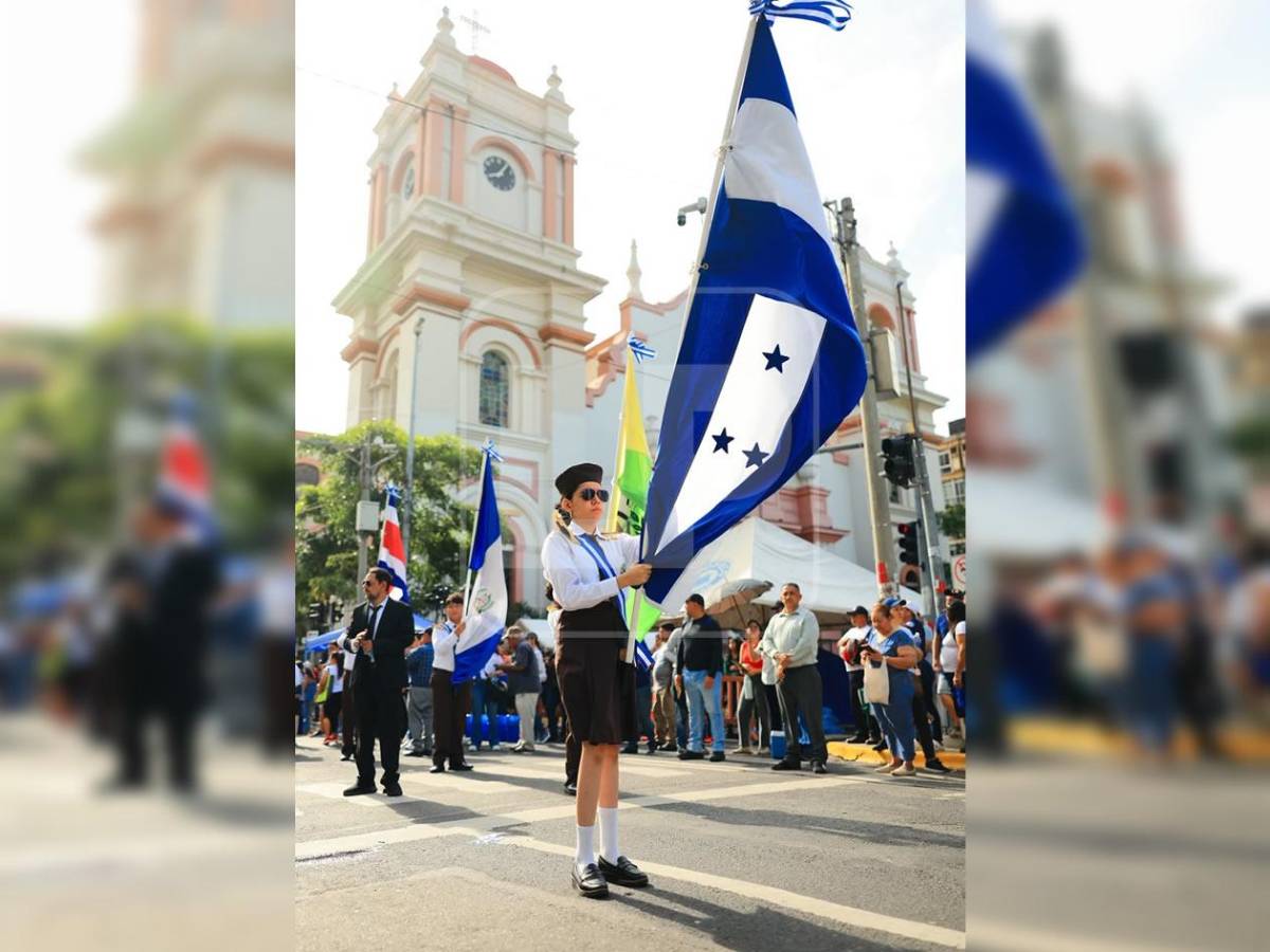 San Pedro Sula vibra con un colorido y diverso desfile de Independencia Patria
