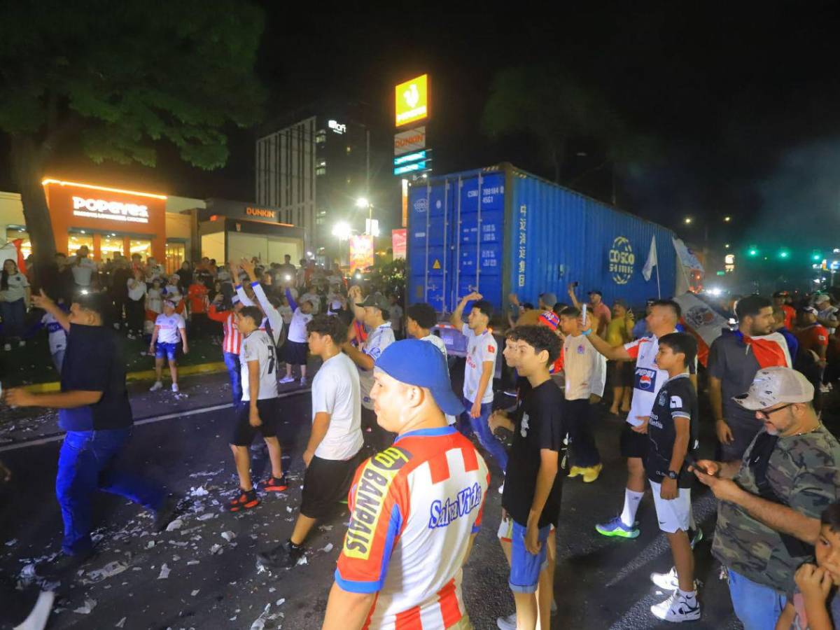 Olimpia bicampeón: euforia y locura en Tegucigalpa para celebrar la copa 40