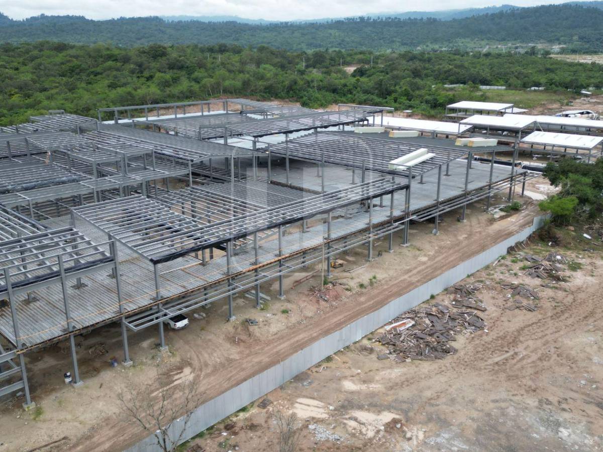 L4,662 millones cuestan hospitales suspendidos de Santa Bárbara, Ocotepeque y Salamá