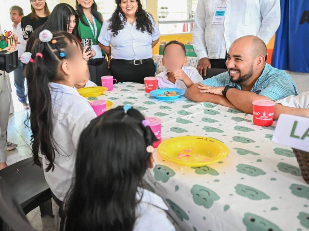 ¿Se unirá Daniel Esponda al Partido Liberal? Esto respondió el exministro