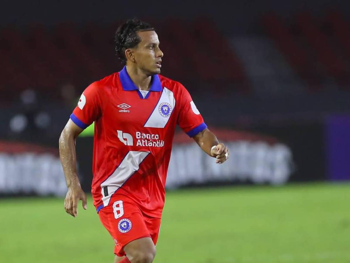 Edwin Rodríguez y su esposa sorprenden con inesperado anuncio: estremecen las redes