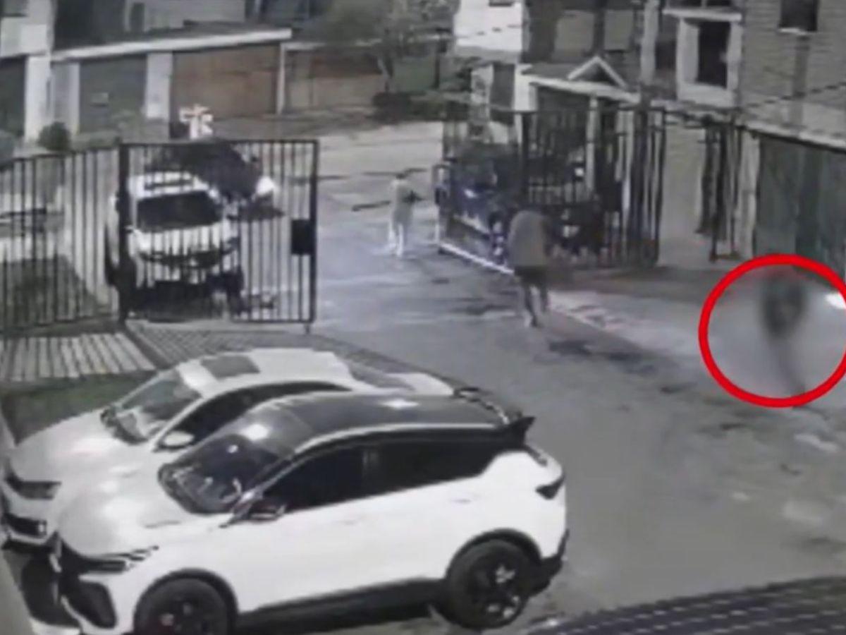 Hombre mata a disparos a su esposa e hijo en plena calle