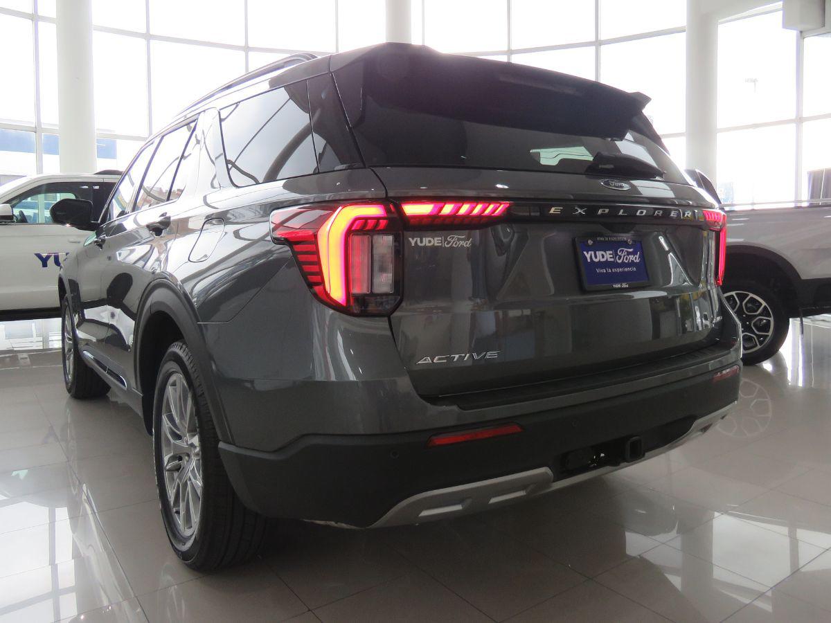 Vistazo de la parte trasera en ángulo.