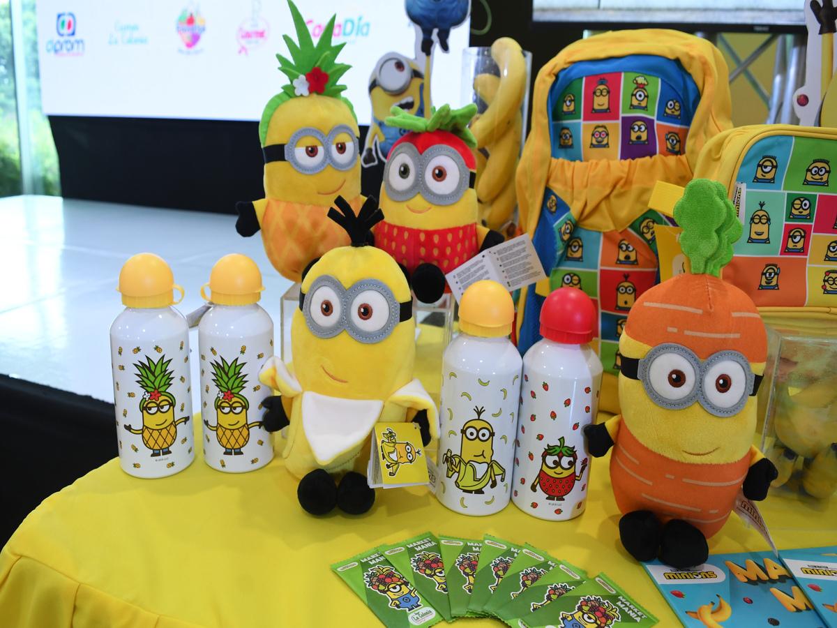 Los Minions invaden Supermercados La Colonia