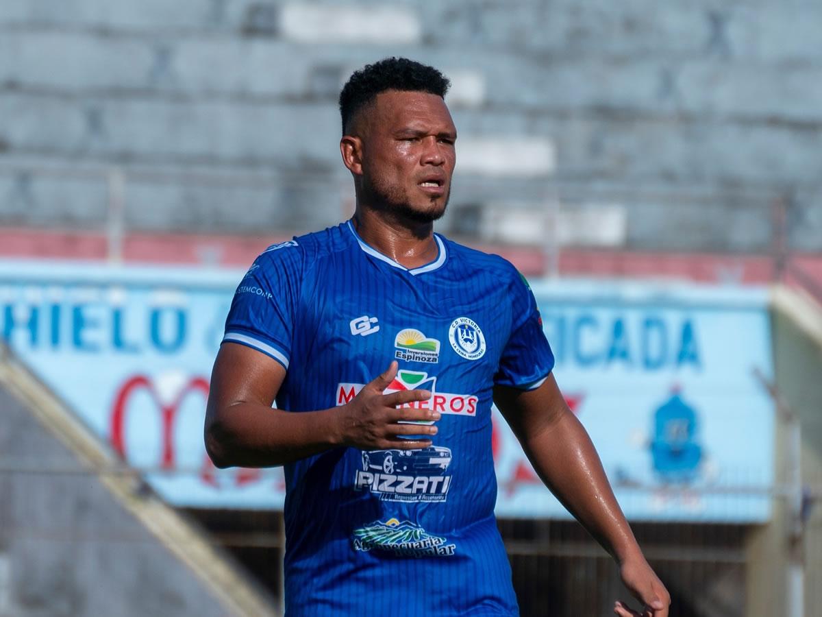 Panameño Rolando Blackburn no sigue en el Victoria y jugará en otro equipo en 2025