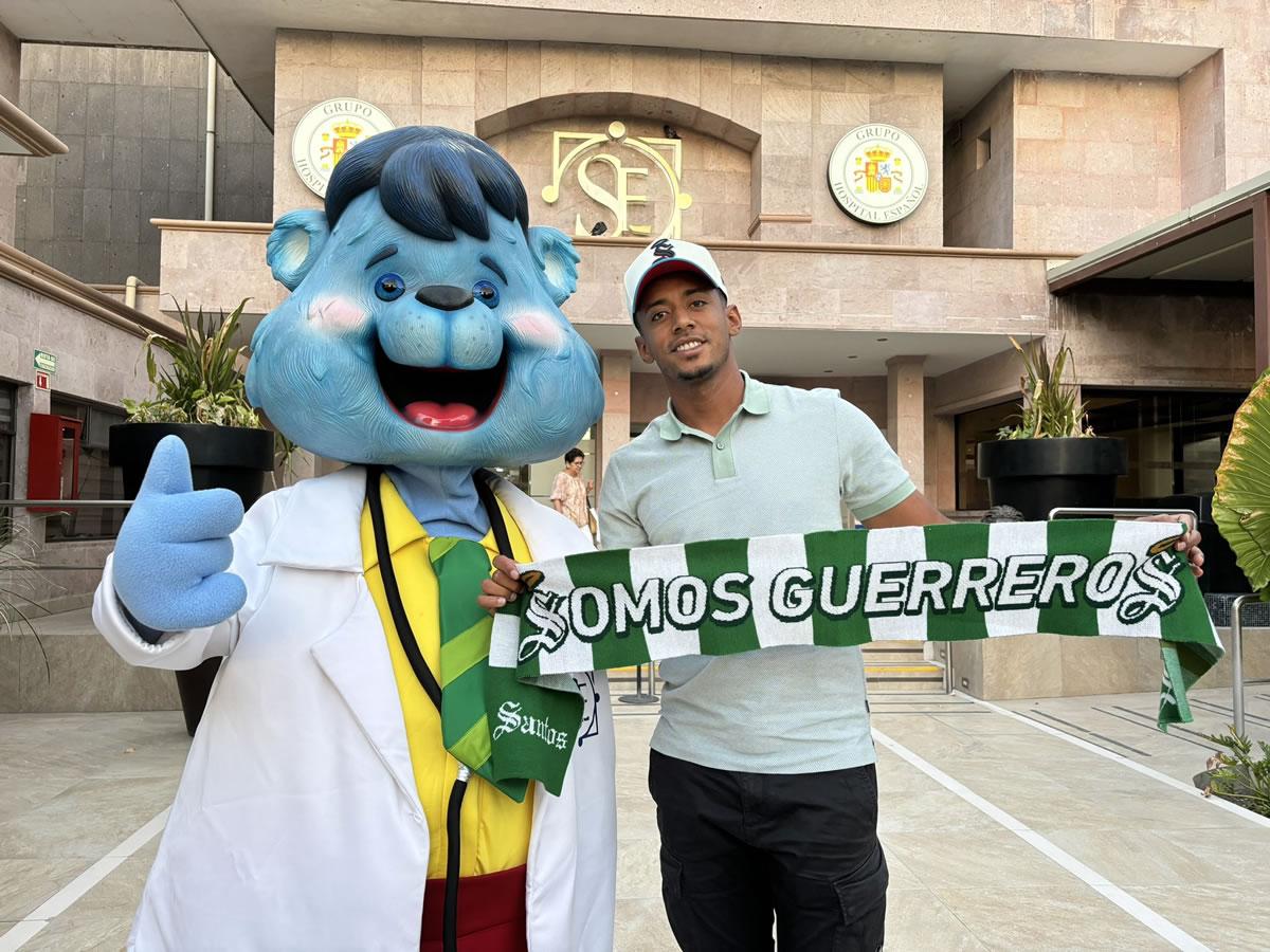 ‘Choco’ Lozano ya está en México para firmar contrato con el Santos Laguna