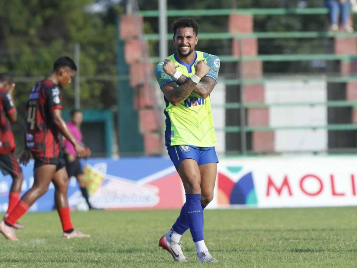 Futbolistas esperando pago, Mauricio Dubón sorprende y ¿quién es la chelita?