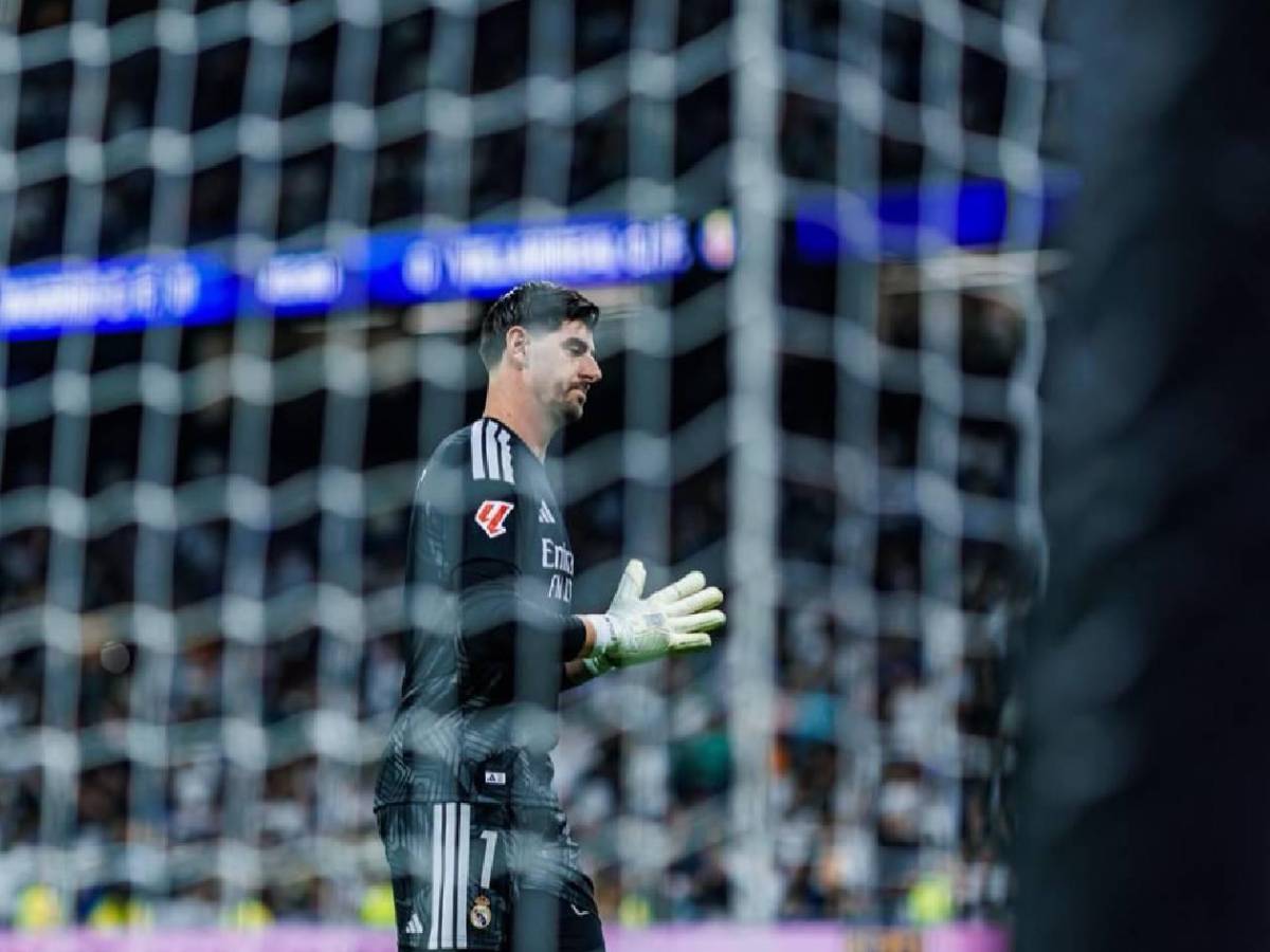 Courtois vive calvario antes de El Clásico: quiso jugar y terminó fuera por increíble motivo