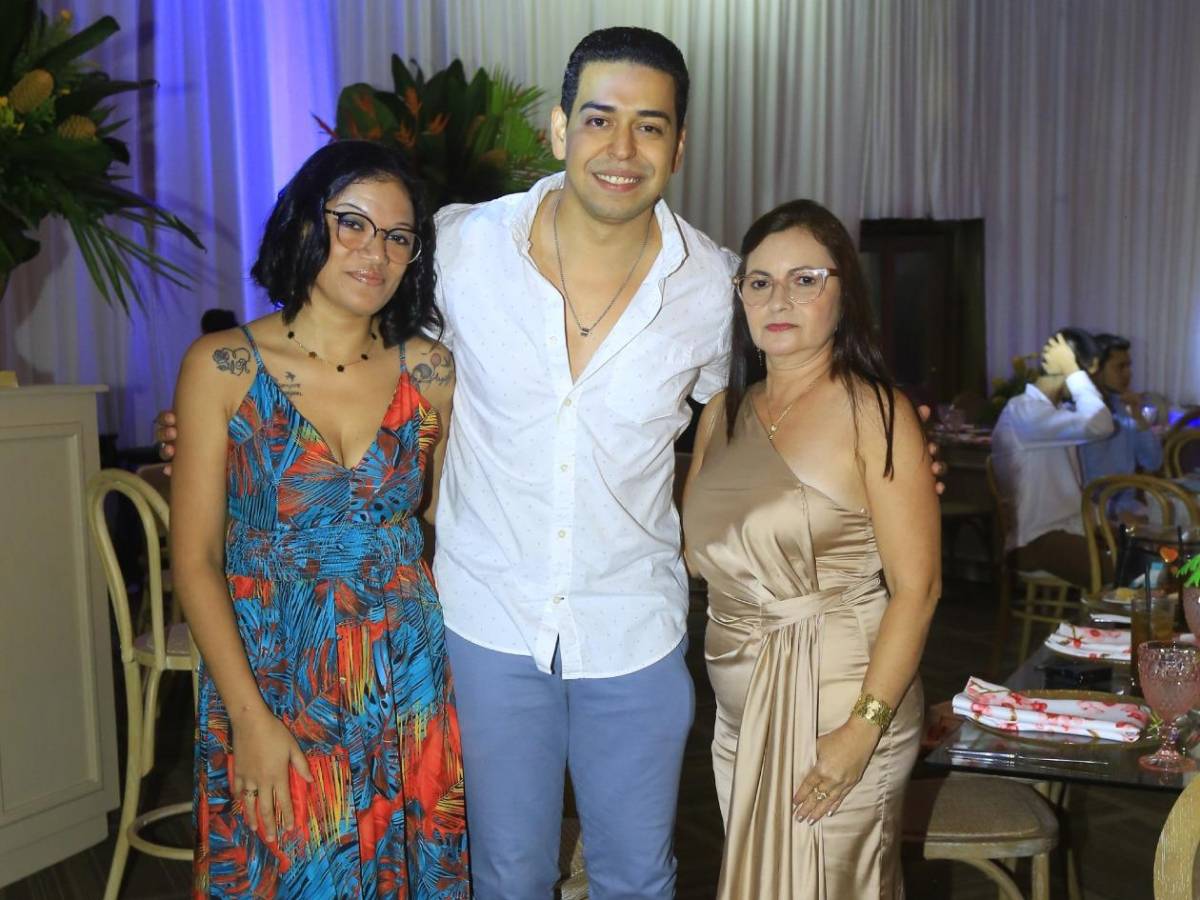 Así celebró la familia empresarial de Representantes Turísticos