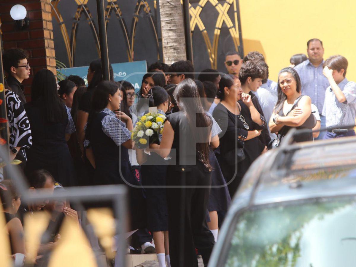 Familiares y amigos despiden a Félix Núñez y Karen Girón en Tegucigalpa
