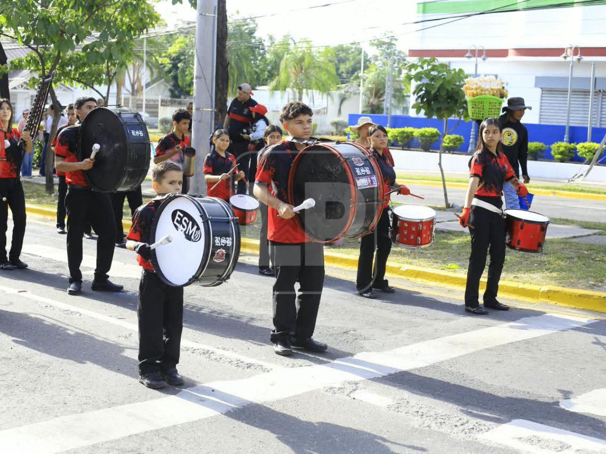 Así se viven los desfiles patrios este domingo 13 de septiembre en San Pedro Sula