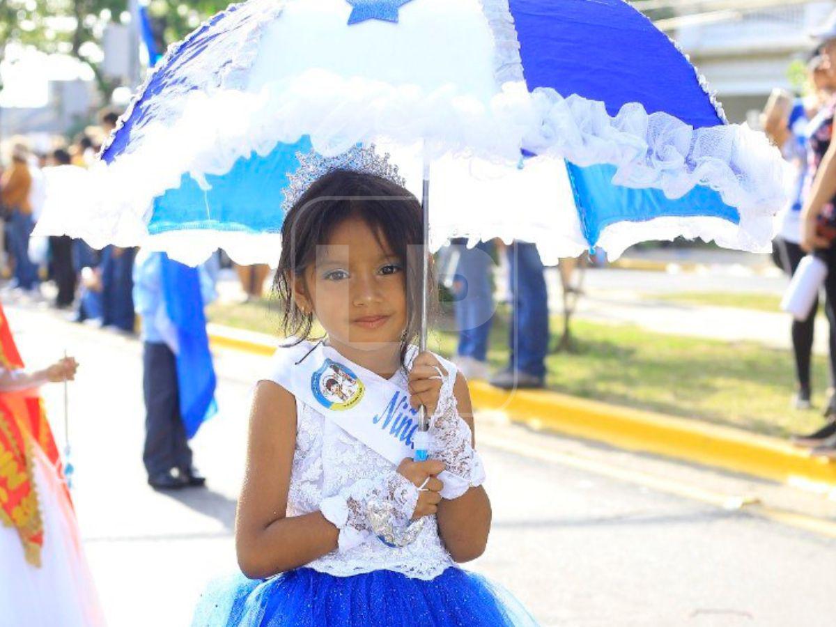 Los pequeños que se robaron las miradas con su encanto en los desfiles patrios