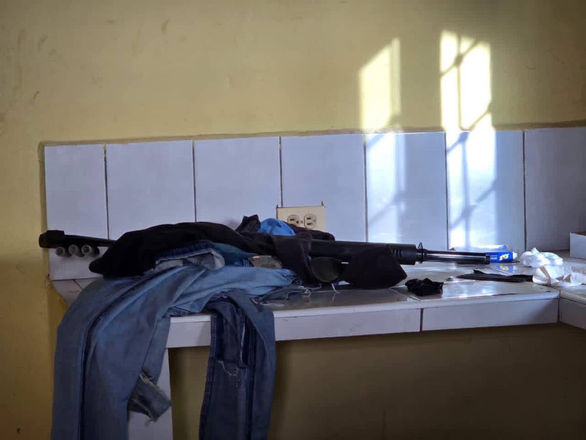 Armas enterradas, fusiles de guerra y siete detenidos tras operativo por masacre de Rigores
