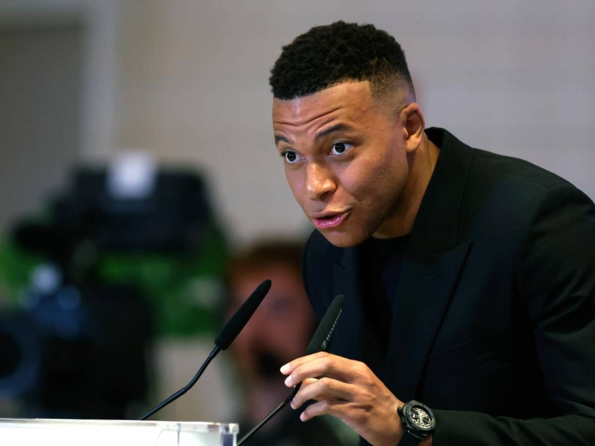 Mbappé es atacado por rapero y el francés responde: No tiene ni un centavo