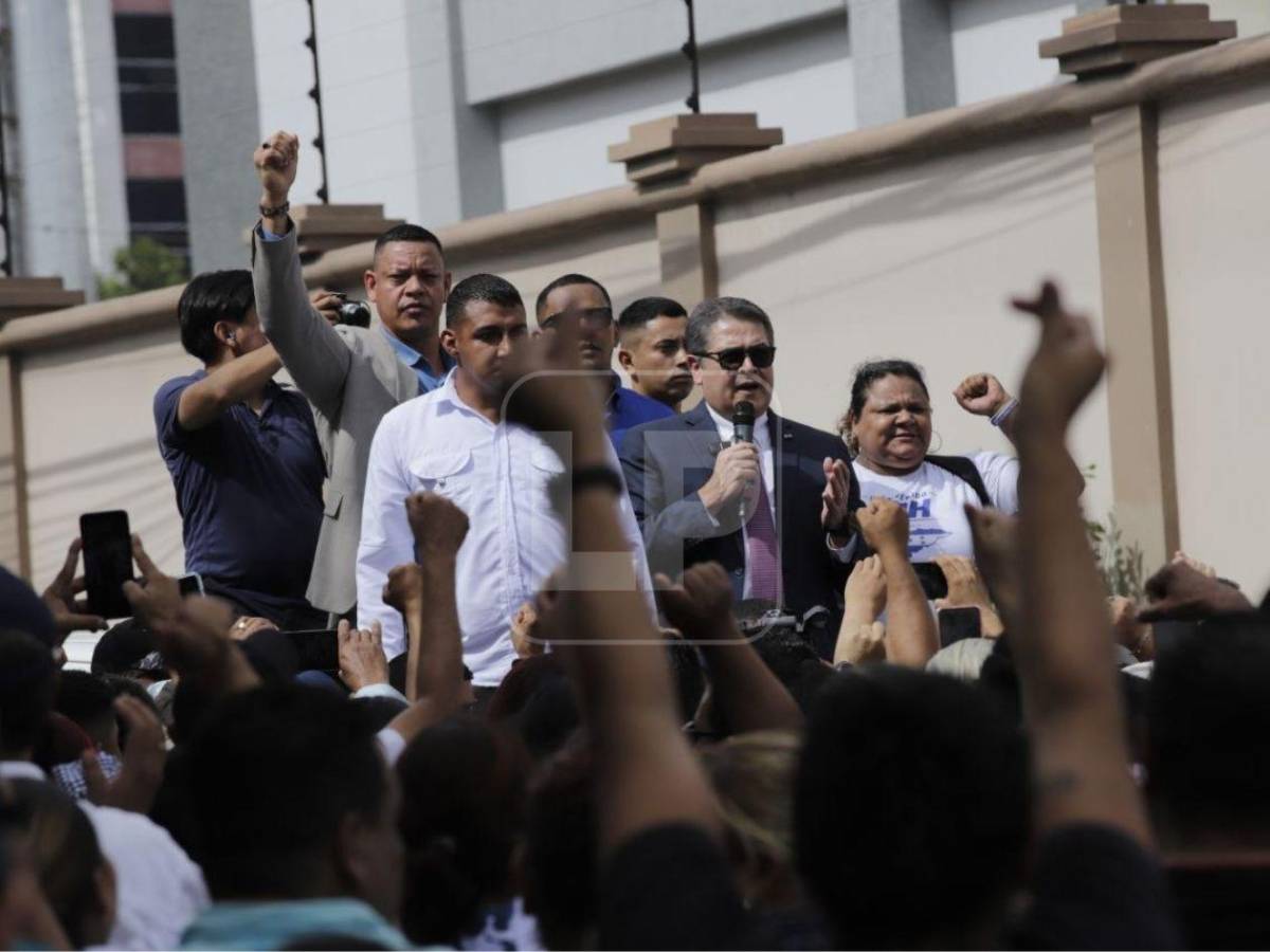 Tienen 10 años de estar con eso: JOH antes de ingresar a audiencia inicial