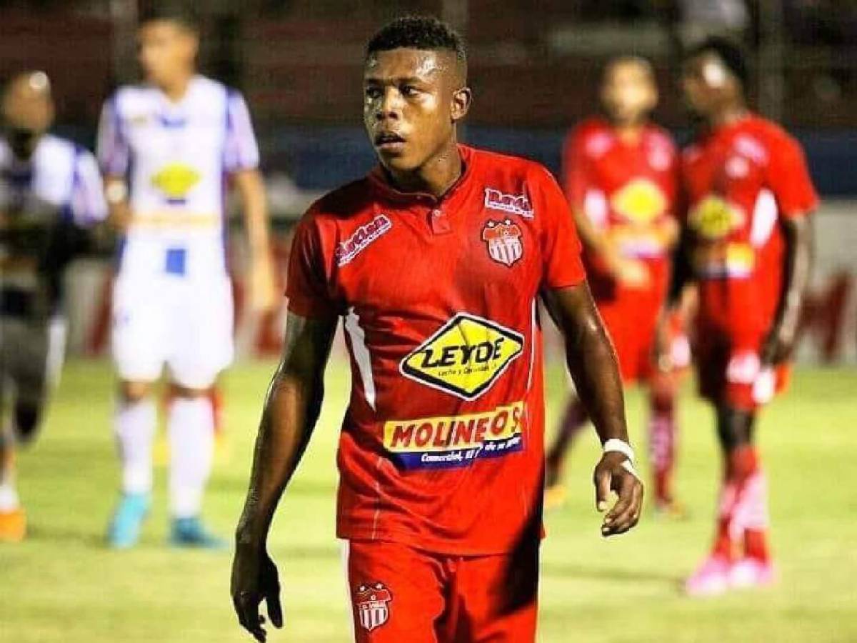 Hondureño dejó el fútbol por el sueño americano: sorprende su nueva vida en EUA