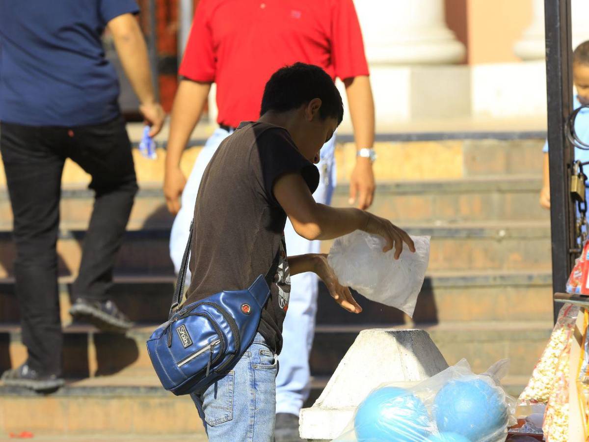 Ola de calor extrema agobia a los sampedranos