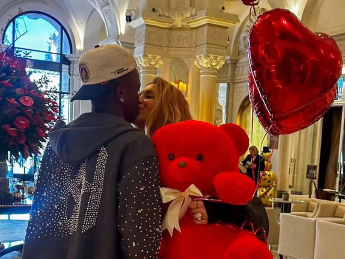 Vinicius anuncia noviazgo con exmujer de artista: Dos compañeros se burlan