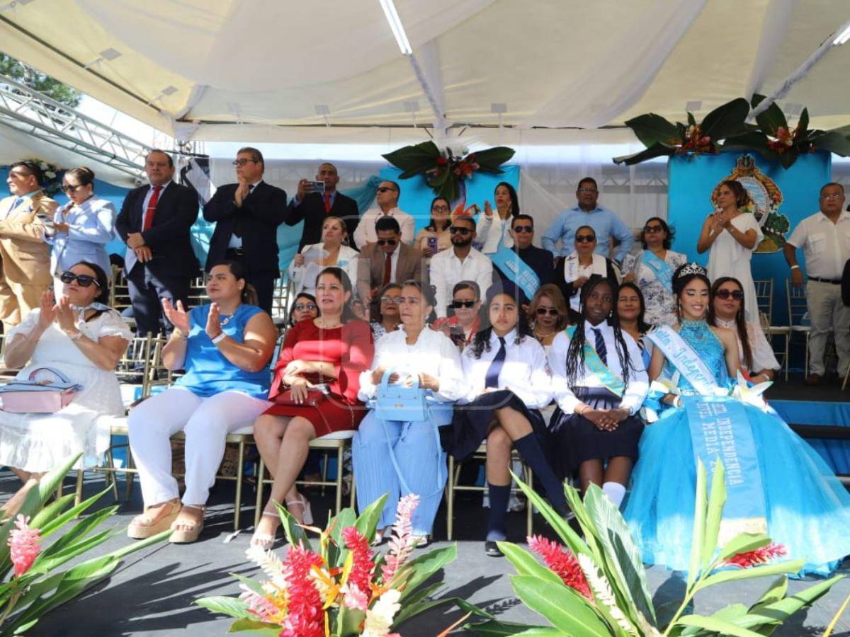 ¿Wall-E en La Ceiba? Las imágenes más destacadas de los desfiles ceibeños