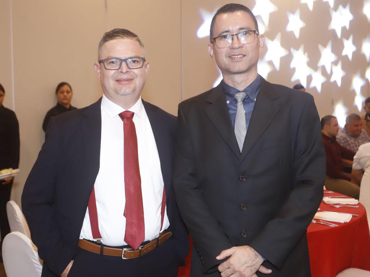 Cofisa celebra su tradicional cena navideña con una elegante temática Circus