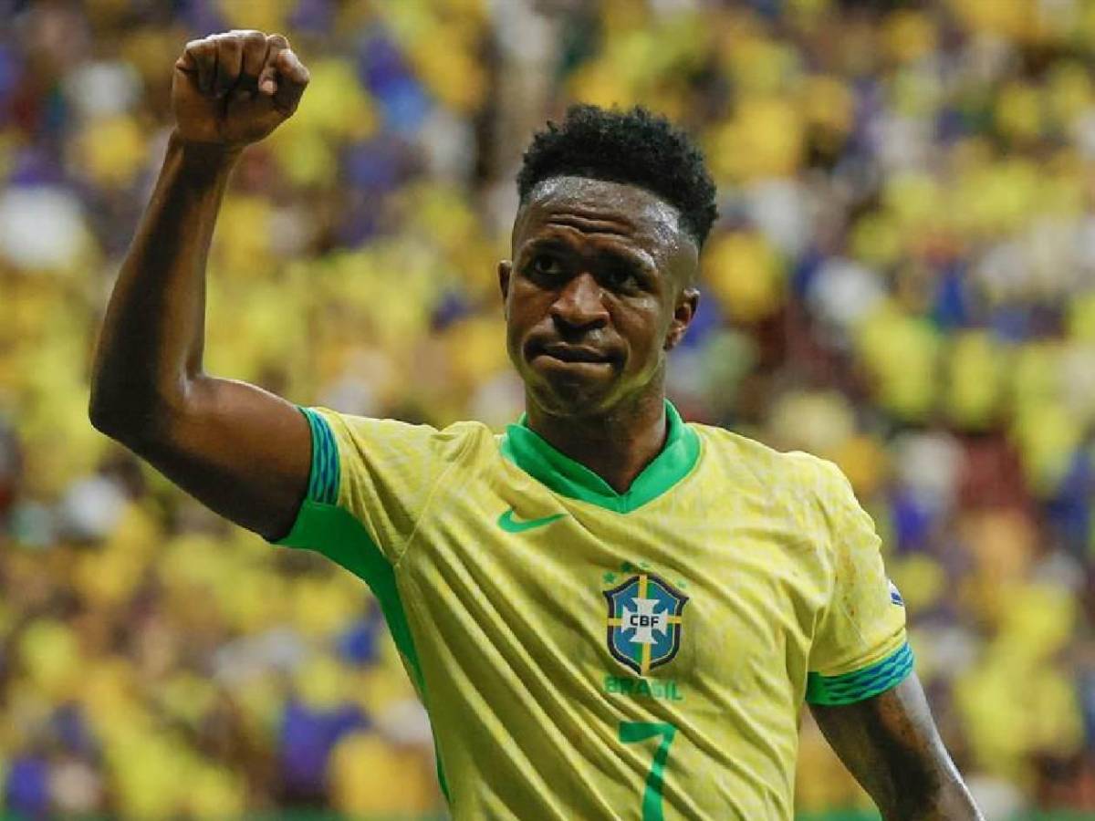 La razón de la bronca Raphinha-Vinicius y fuerte choque en el Brasil-Colombia
