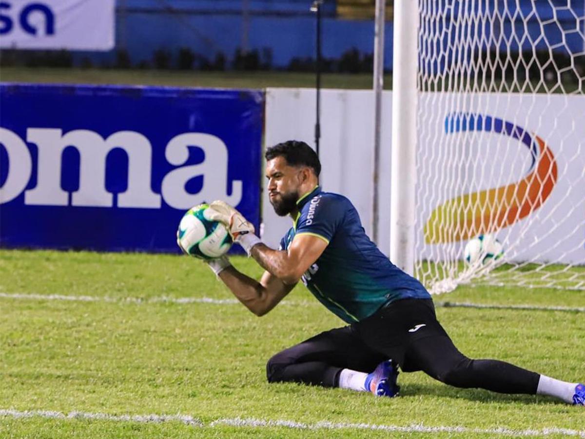 Seguridad: El panameño Samudio es una garantía bajo los tres palos en el Marathón.