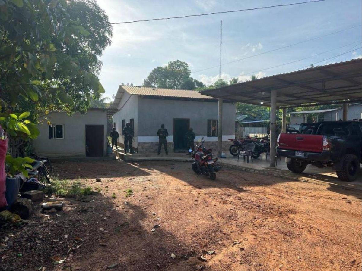 ¿Qué decomisó la Policía en los allanamientos al clan Montes-Bobadilla en Colón?