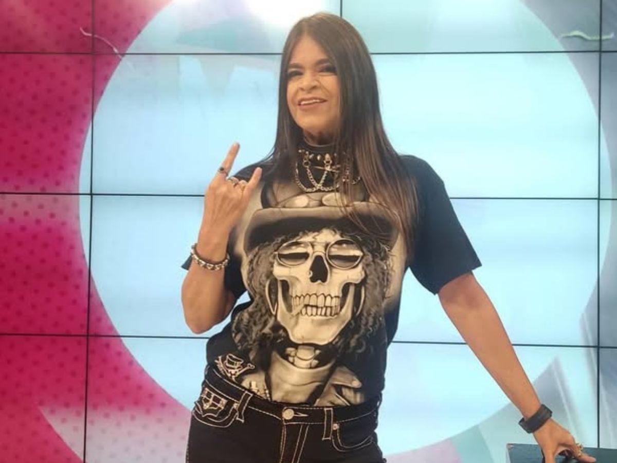 Myrna Barahona defiende al “socialismo democrático” y le llueven críticas