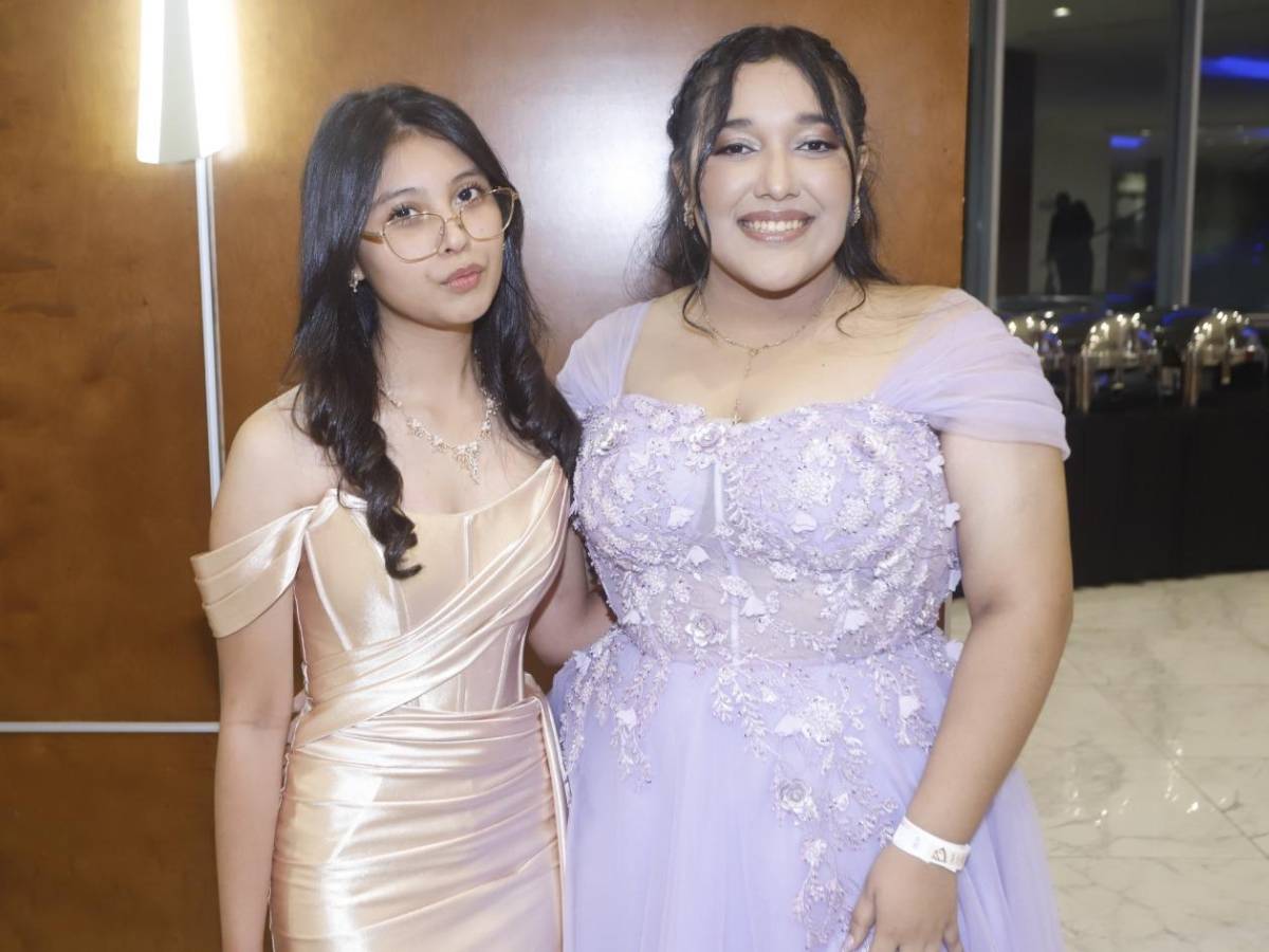 Elegancia y orgullo: Fiesta de graduación 2025 de la Kiddy Kat & Morazzanni