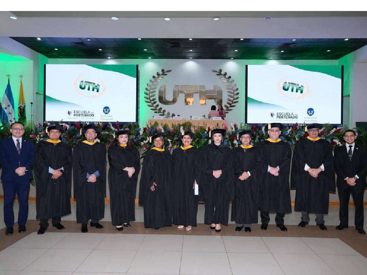 UTH celebra su quincuagésima graduación en San Pedro Sula