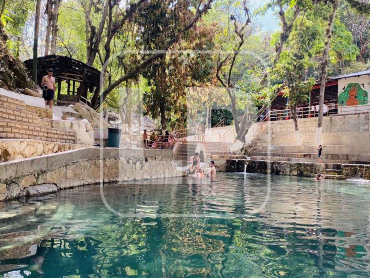 Playas, montañas y pueblos mágicos que encantan en Honduras