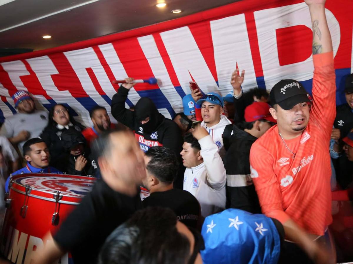 Espectacular banderazo de la afición del Olimpia y piden la Copa 40 ante Marathón
