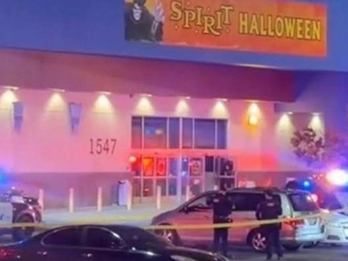 Dos muertos y seis heridos dejan tiroteos en tiendas de disfraces de Halloween