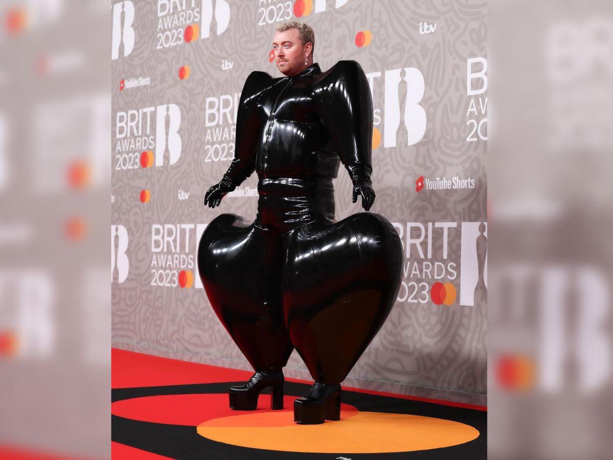 Sam Smith causa revuelo en los Brit Awards 2023