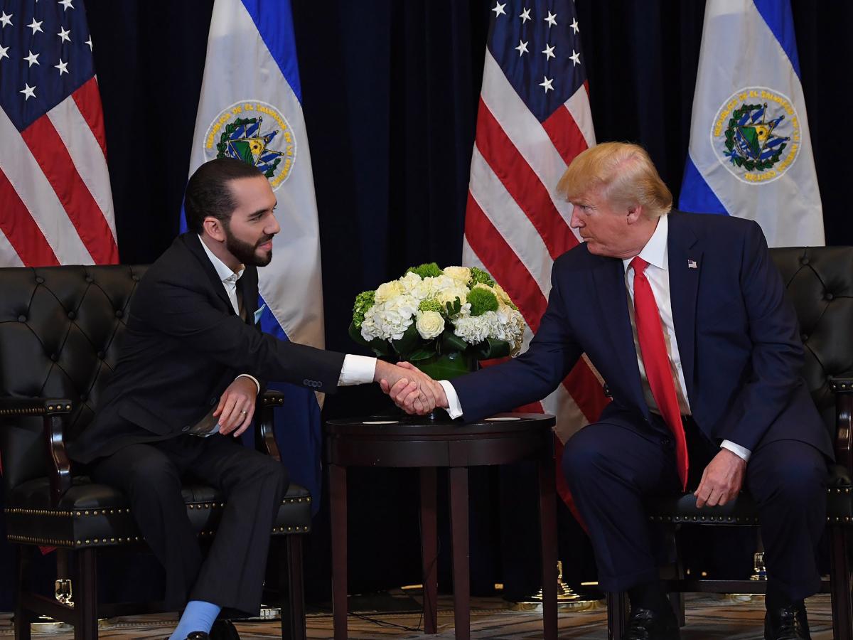 Nayib Bukele felicita a Donald Trump “presidente electo de Estados Unidos”