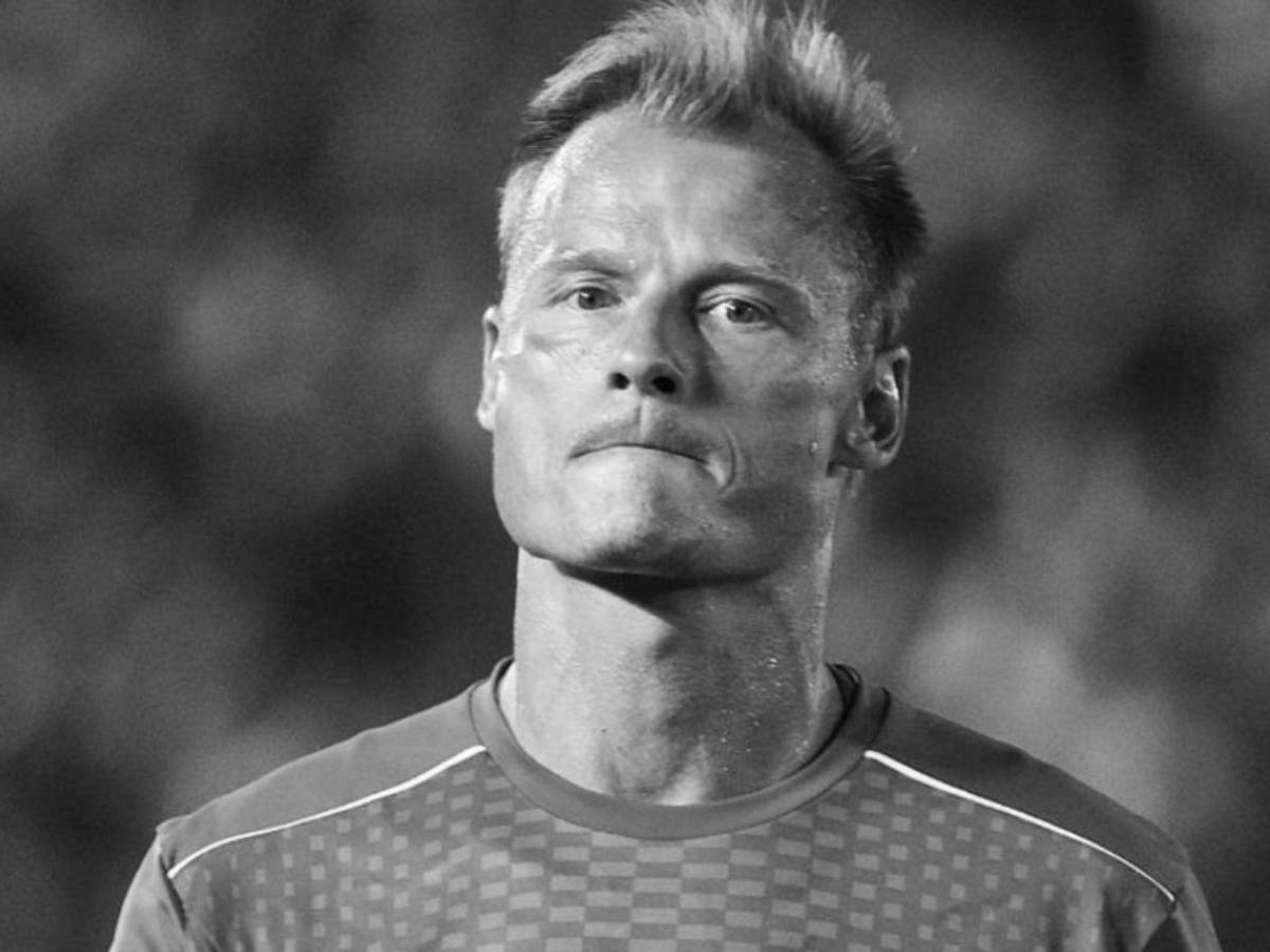 Muere el futbolista en un accidente de tráfico: su coche fue arrollado por un tren