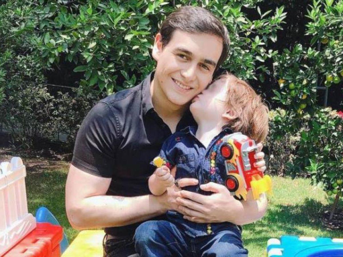 Julián Figueroa murió junto a un dibujo de su hijo