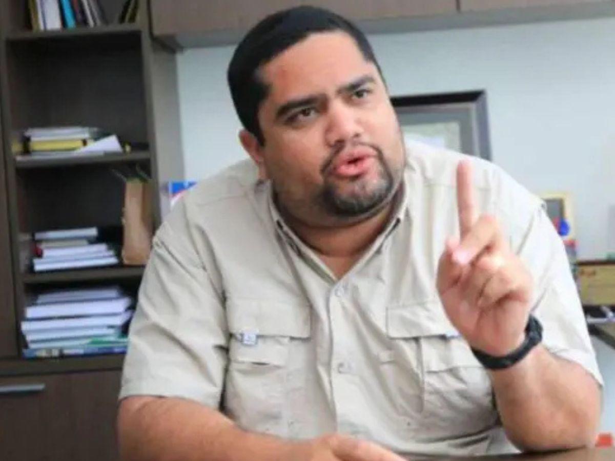 José Carlos Cardona llama “farsante y desequilibrado mental” a Nelson Ávila