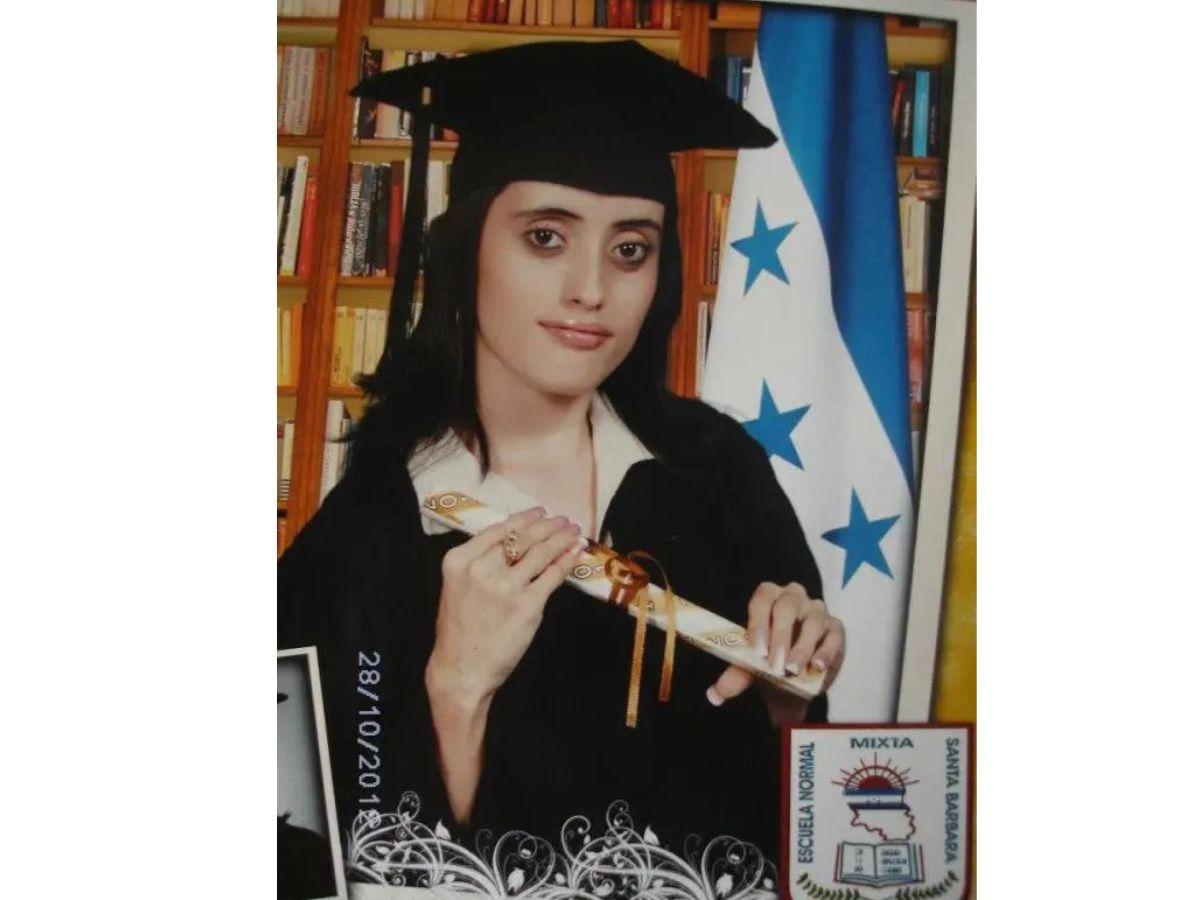 Entre lágrimas, familiares despiden a Endy Jiménez, supervisora fallecida en Naco