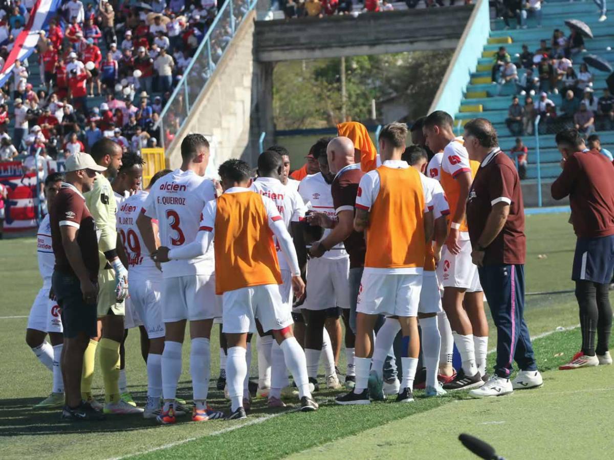 Olimpia se toma venganza, llanto de futbolista, esposa cautiva y chica del Génesis