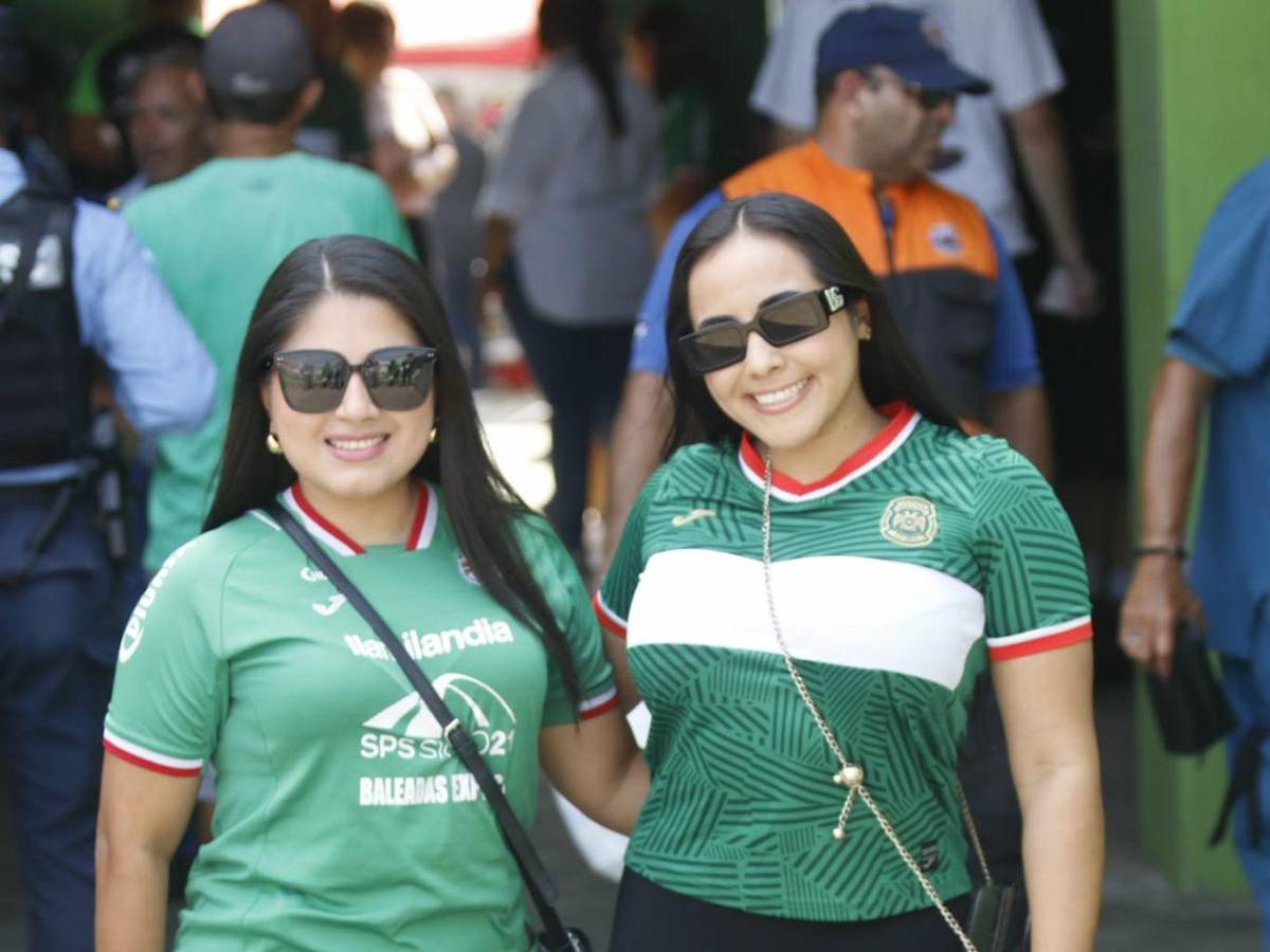 Las bellas chicas que adornaron el derbi Marathón-Real España en el Yankel