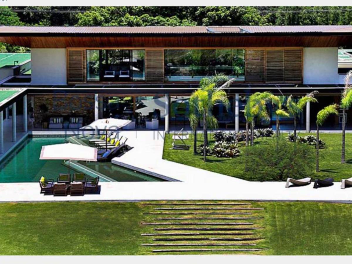 Neymar es demandado por ex empleada de una de sus mansiones en Brasil