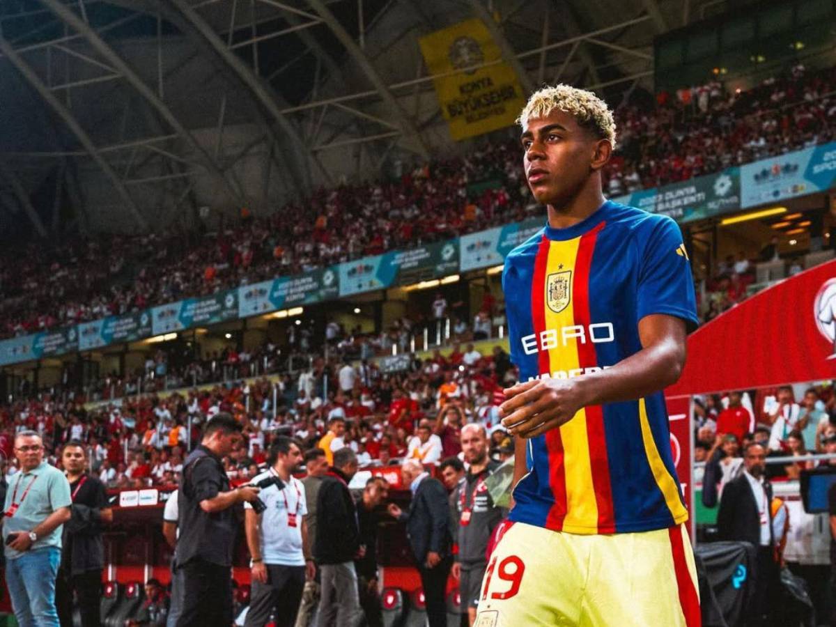 Lamine Yamal reaparece junto Nicky Nicole: revuelo por sus vacaciones lesionado