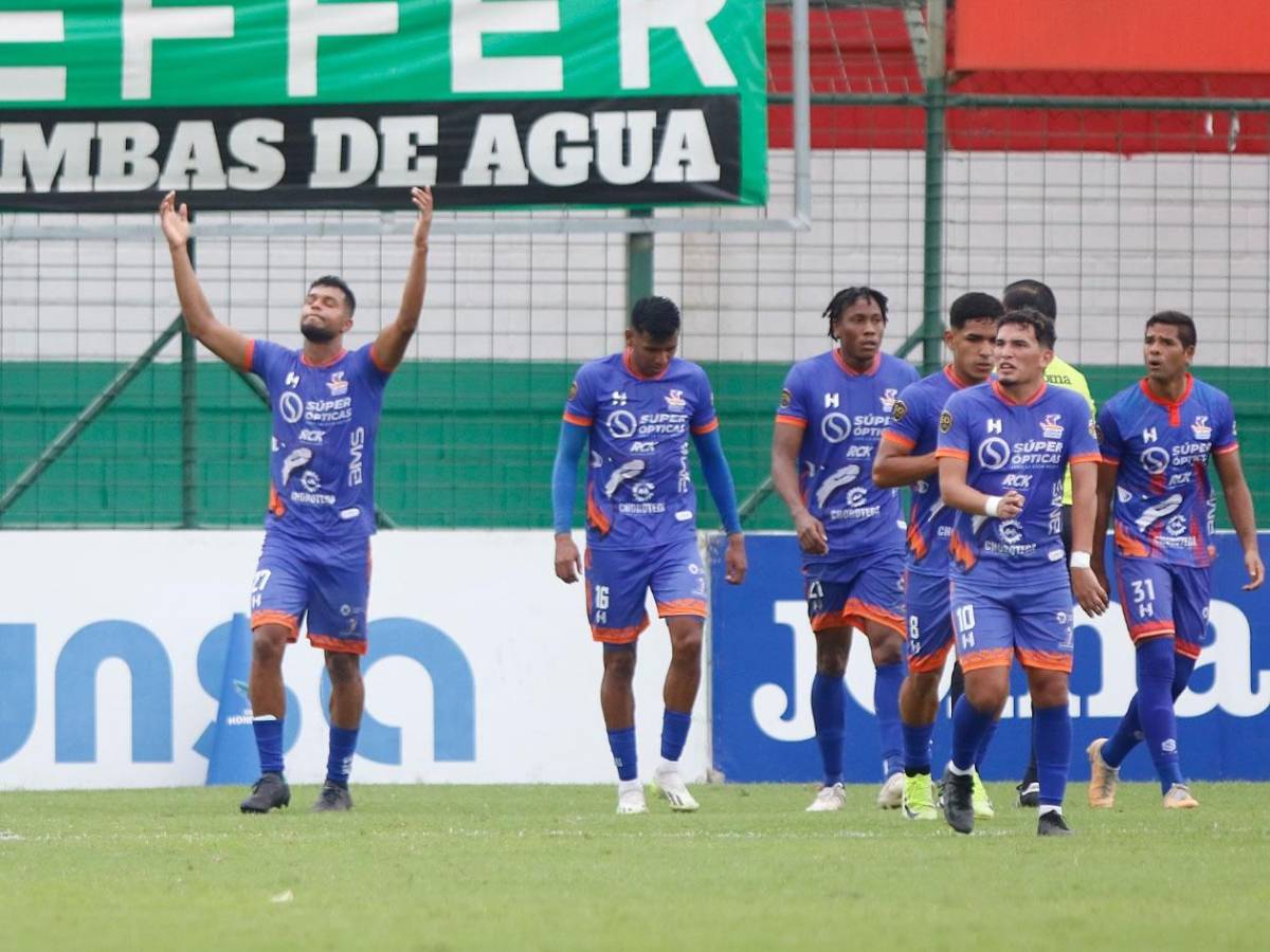 Marathón decepcionado, Lobos UPN celebra y las bellezas en el Yankel