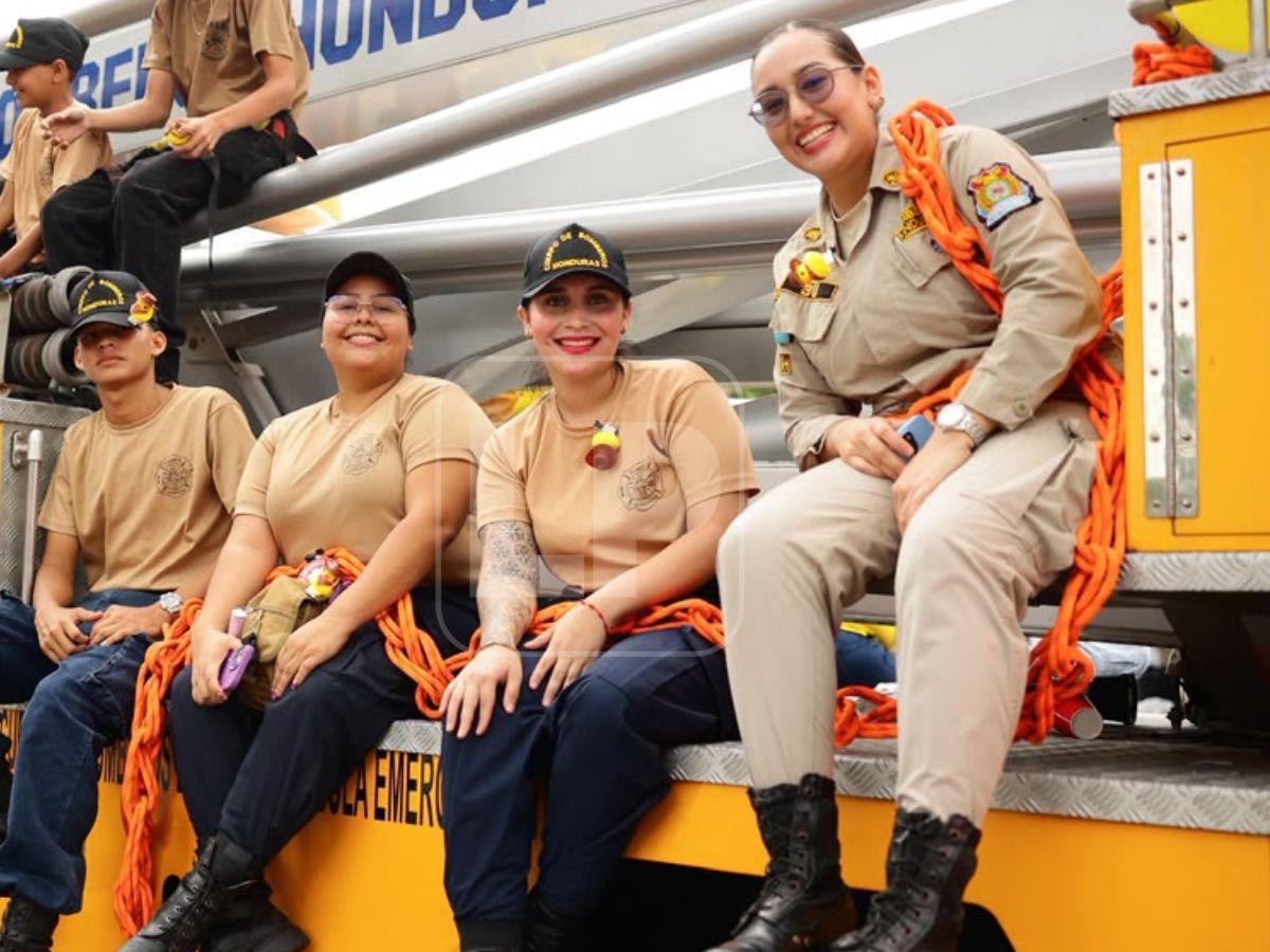 Bellas mujeres cautivaron en el desfile de carrozas en San Pedro Sula