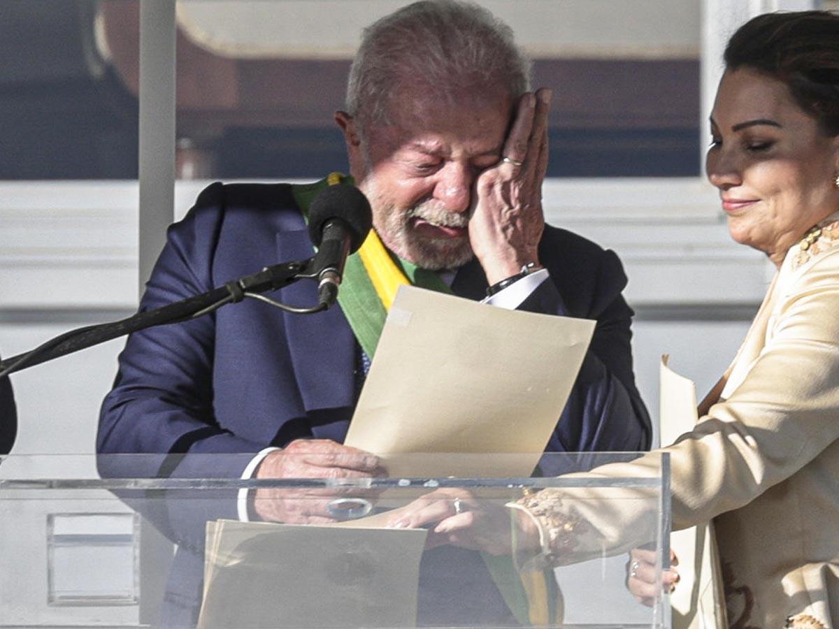 Lula llora al hablar del aumento de la desigualdad en Brasil