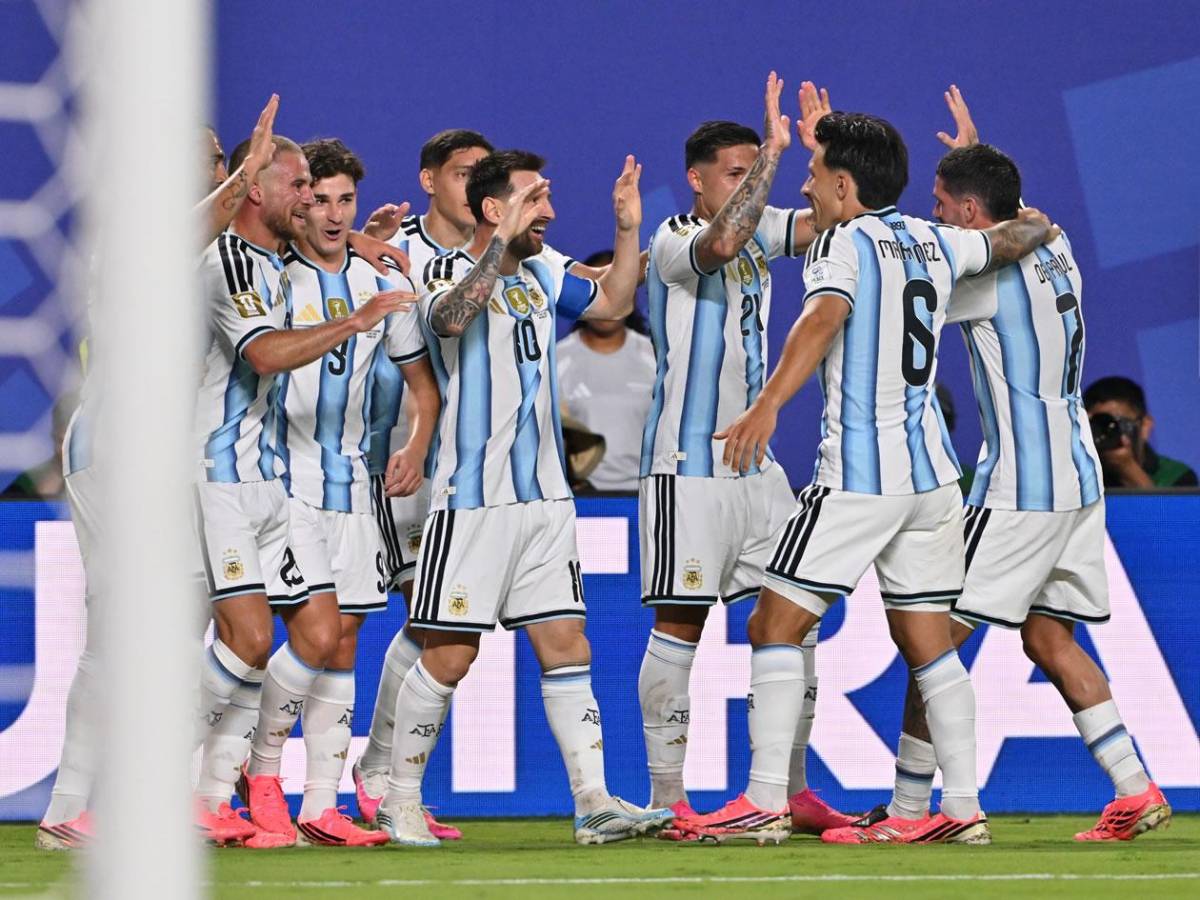 Show de Messi, su llanto, errores del VAR en Argentina - Argelia y Antonela robó miradas